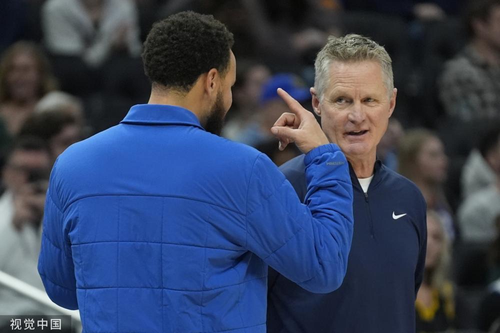 在传统与现 在传统与现